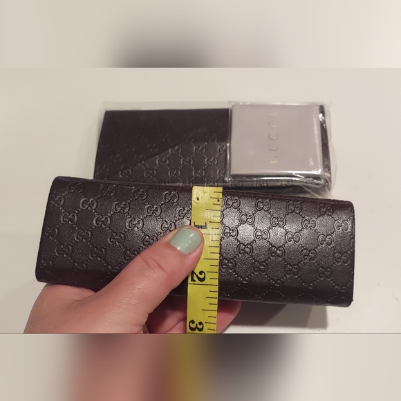 Gucci😊case reading glasses new sale is for ONE - Picture 3 of 9